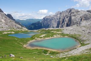 alpine-lake-1820730_1280
